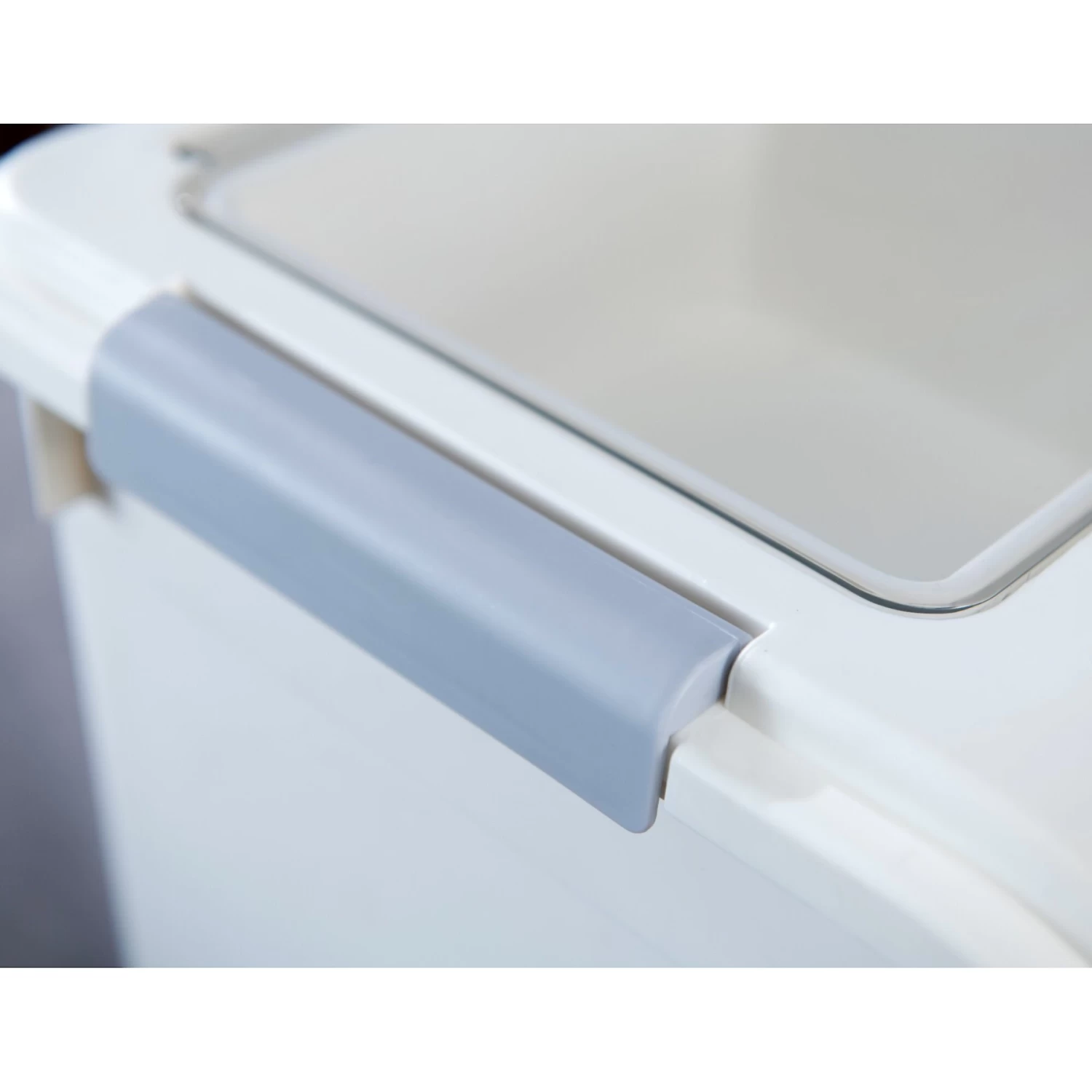 Hanamya Pet Food Storage Container With Measuring Cup, White & Gray - Image 7