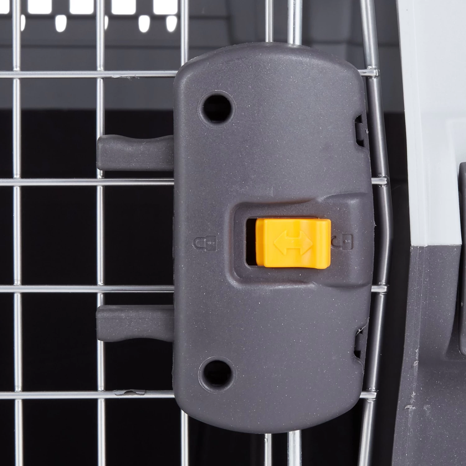 MidWest Skudo Deluxe Plastic Dog & Cat Kennel - Image 5